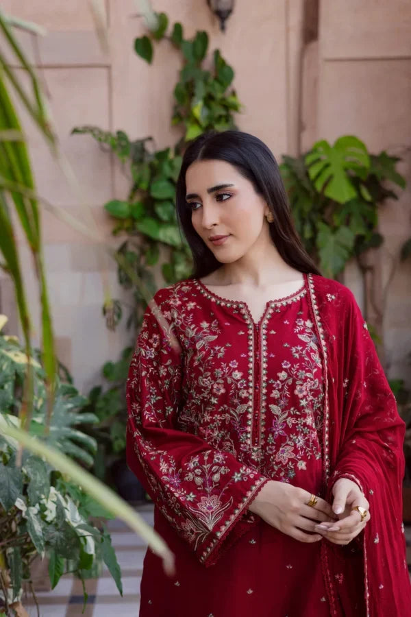 Dhanak Embroidered 3pc Suit With Chiffon Embroidered Dupatta 727